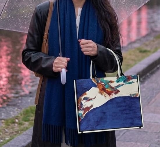 也許我是你海邊的樹 — 黑飾條 Book Tote 精品 托特包 H37 x W28 x D16 cm AB50
