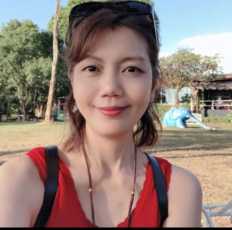 簡如玉